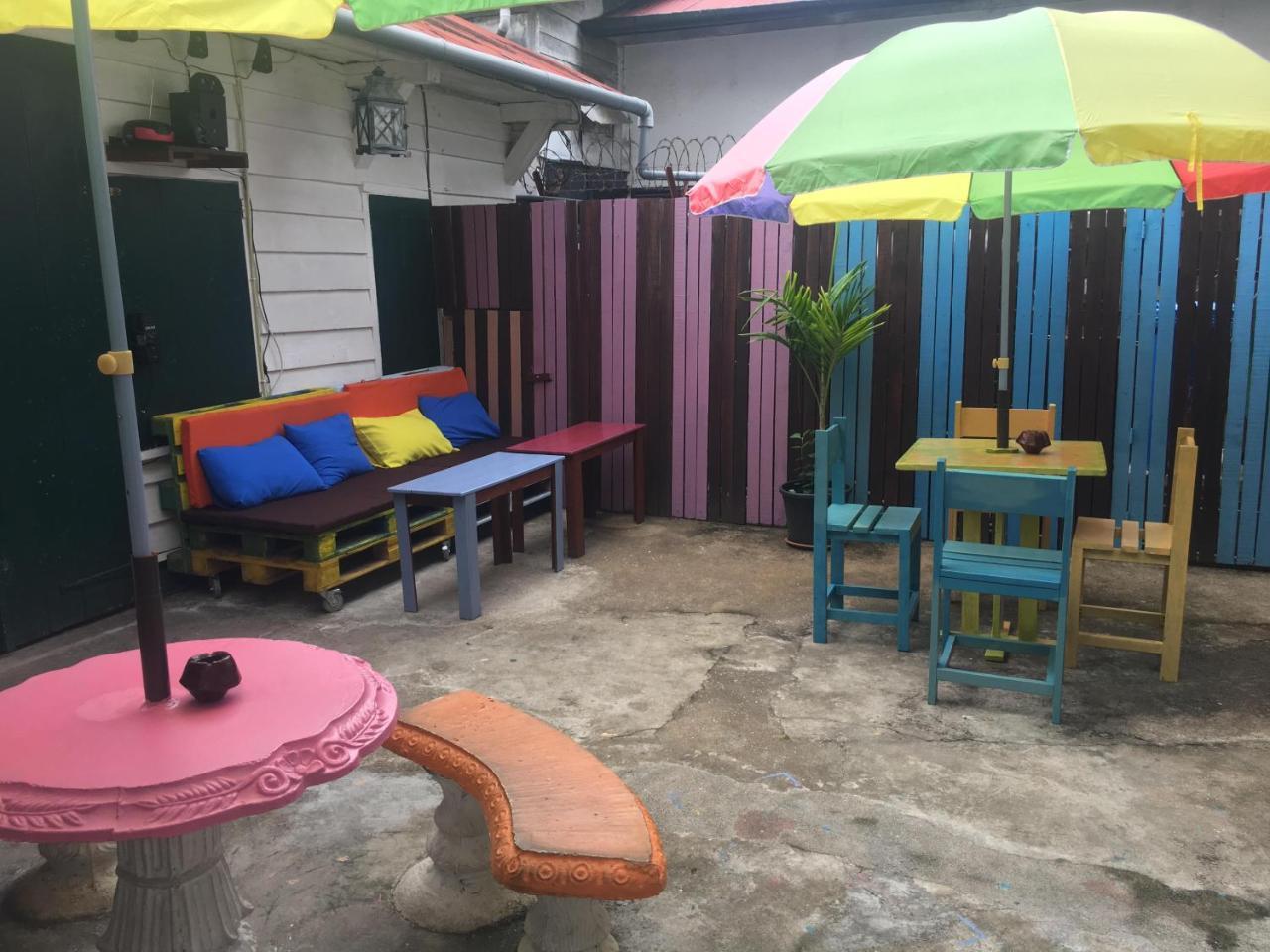 Guesthouse De Kleine Historie Paramaribo Zewnętrze zdjęcie